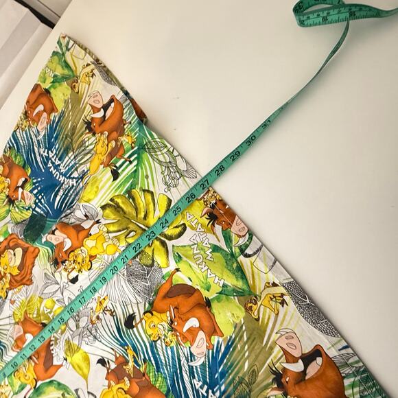 Disney Scrubs Lion King Graphic Print Top Sz 2XL Nursing Medical Workwear - Picture 9 of 9